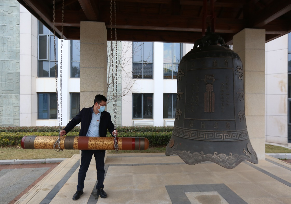 问鼎娱乐