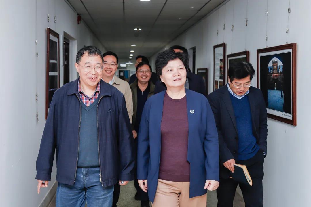 问鼎娱乐