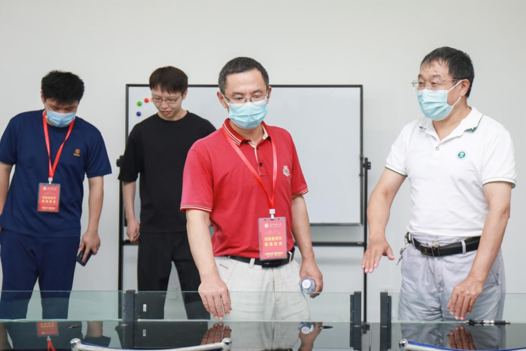 问鼎娱乐