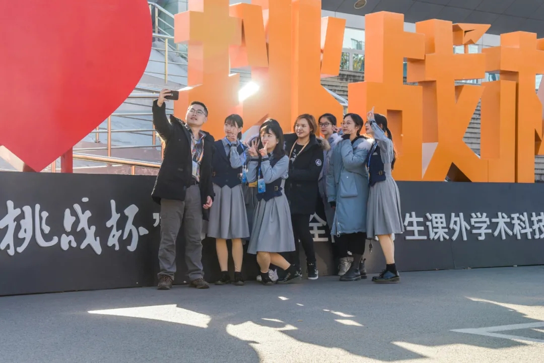 问鼎娱乐